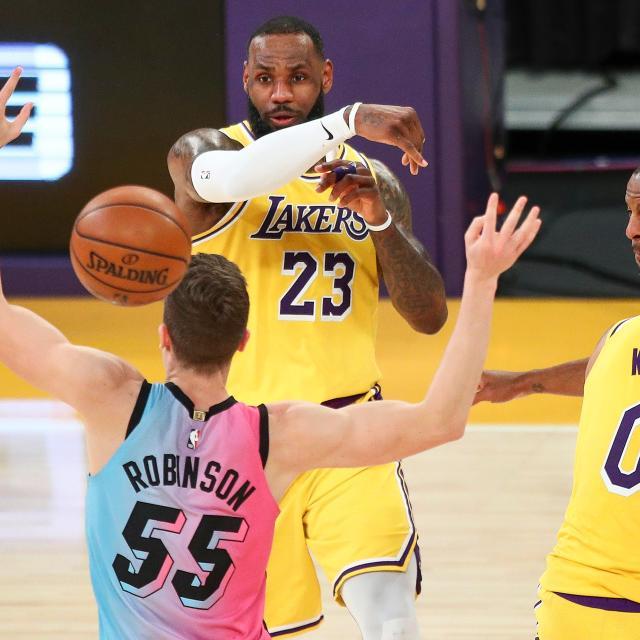 世界杯手机高清观看软件-独木难支詹姆斯迎接新挑战:到了我再次调整的时候